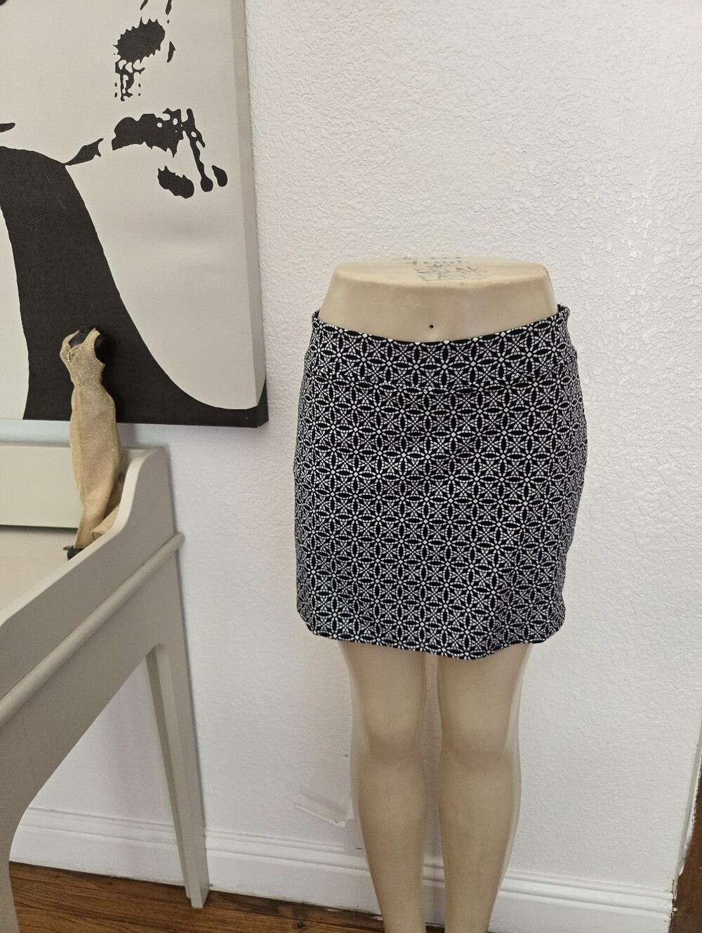 NWT Womens Tranquility by Colorado Clothing Black & White Patterned Mini Skort M